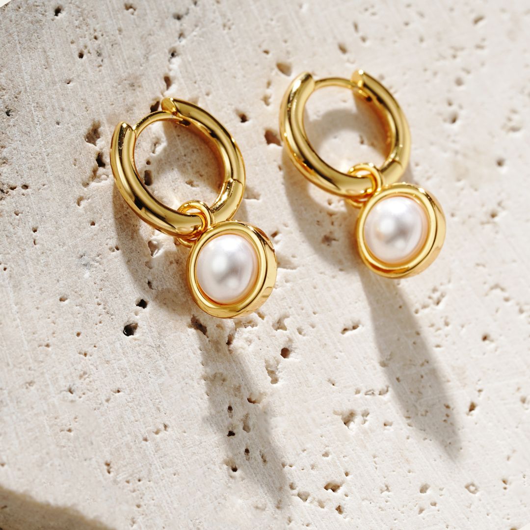 Lilia Pearl Earrings in gold