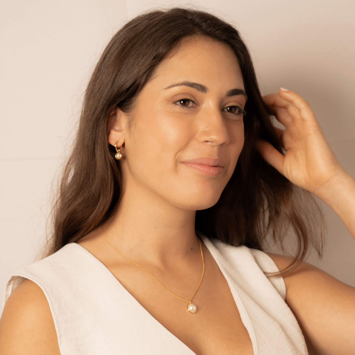 Lilia Pearl Necklace in Gold