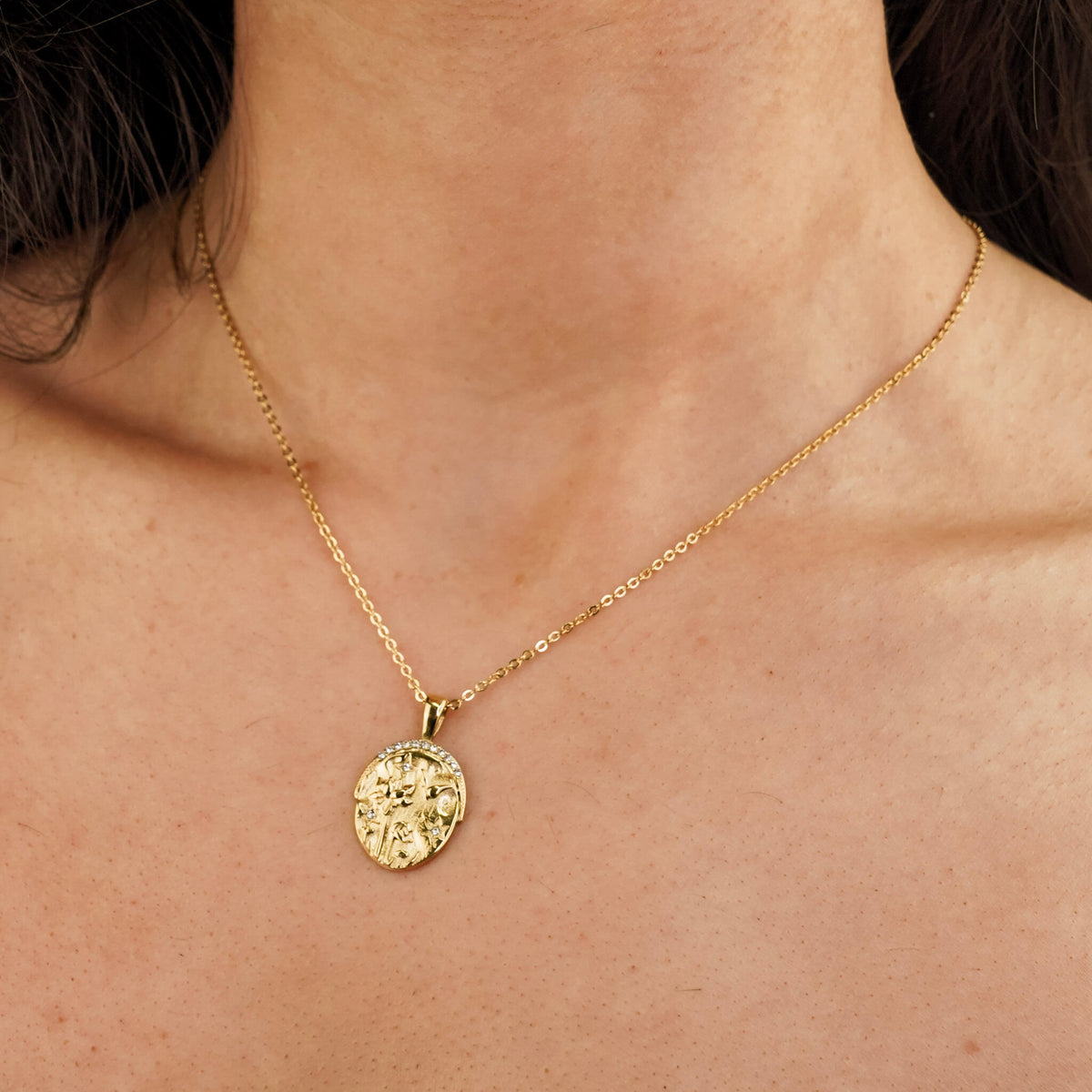 necklace called days eye because it symbolises the daisies opening their petals in the morning to welcome a new day