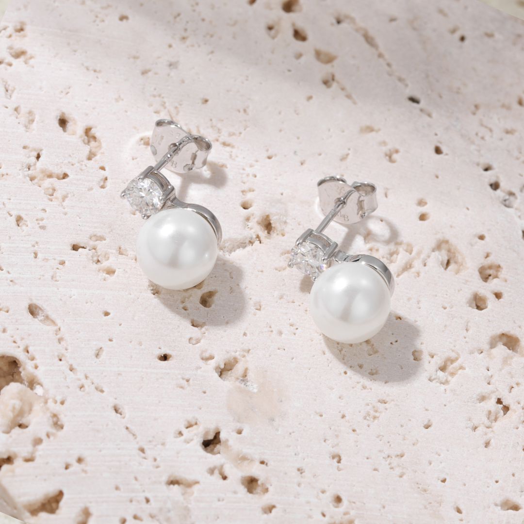 Louise Pearl Earrings in Silver