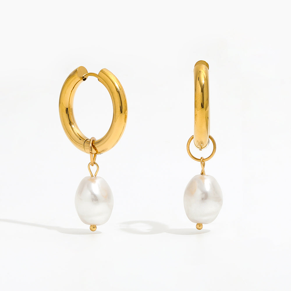 Le Grá Bundle - Gold Hoop Earrings: Stylish gold hoop earrings featuring a delicate drop pearl
