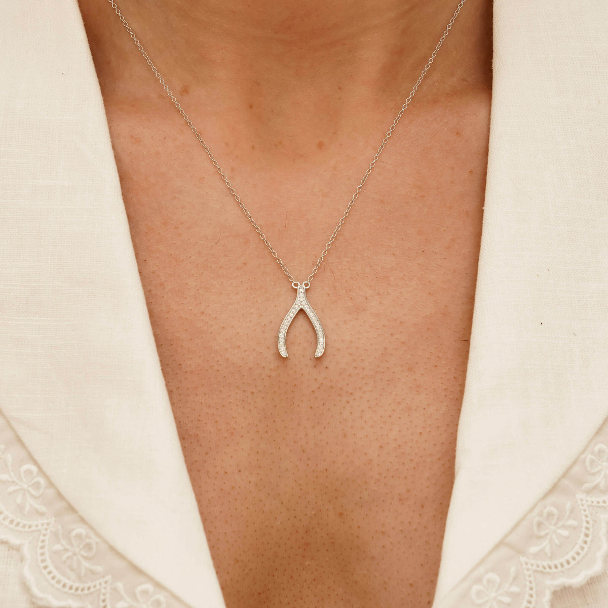 Wishbone Necklace in Silver